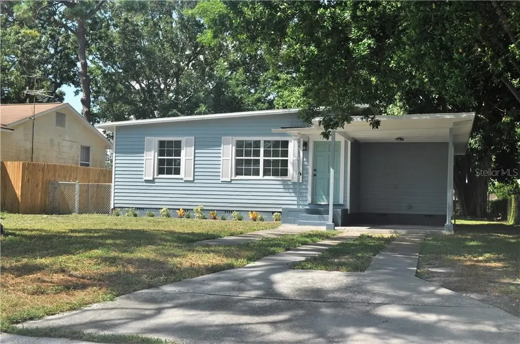 3227 34th Avenue N St Petersburg FL 33713