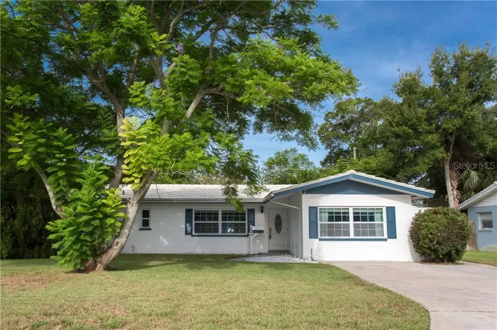5745 6th Way S St Petersburg FL 33705