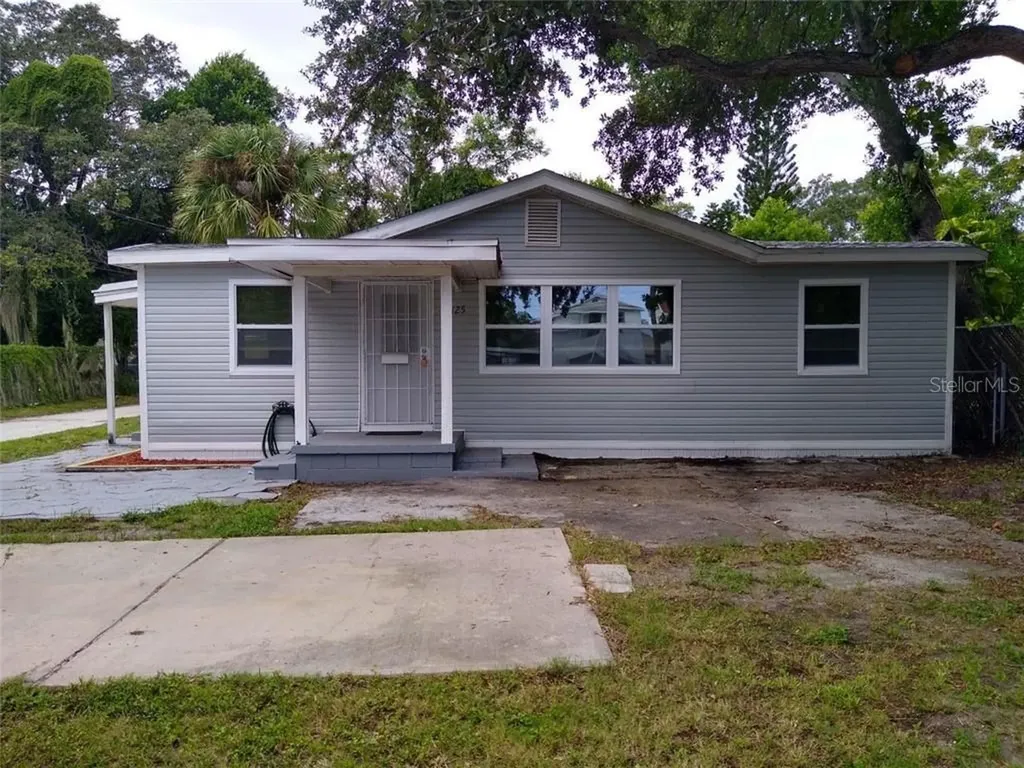 1825 37th Street S St Petersburg FL 33711