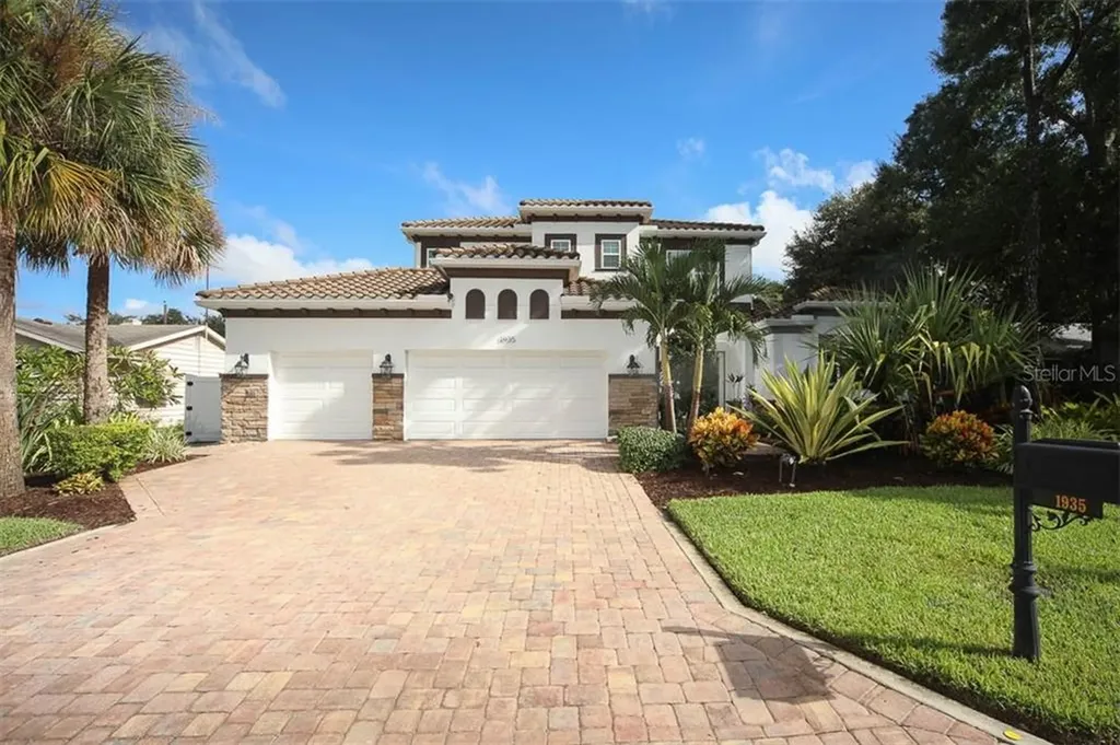 1935 Magnolia Street Sarasota FL 34239