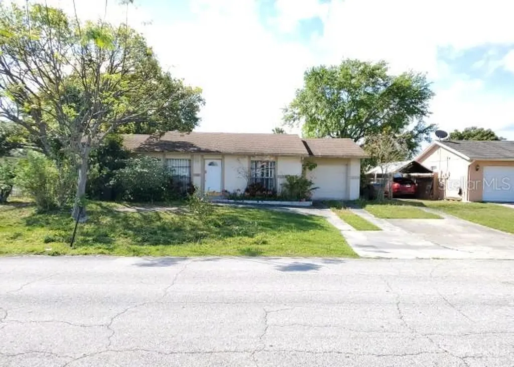 568 Royal Palm Drive Kissimmee FL 34743