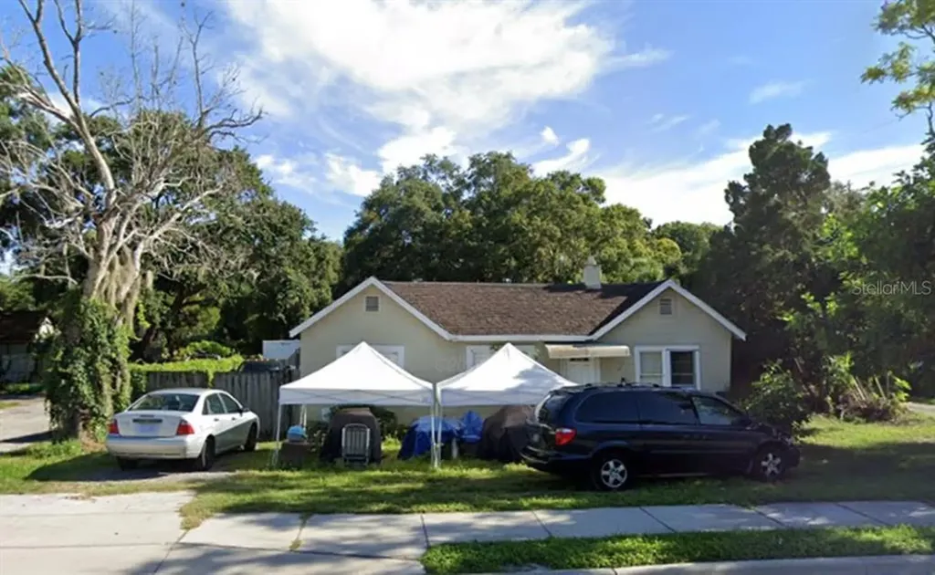 7801 46th Avenue N St Petersburg FL 33709