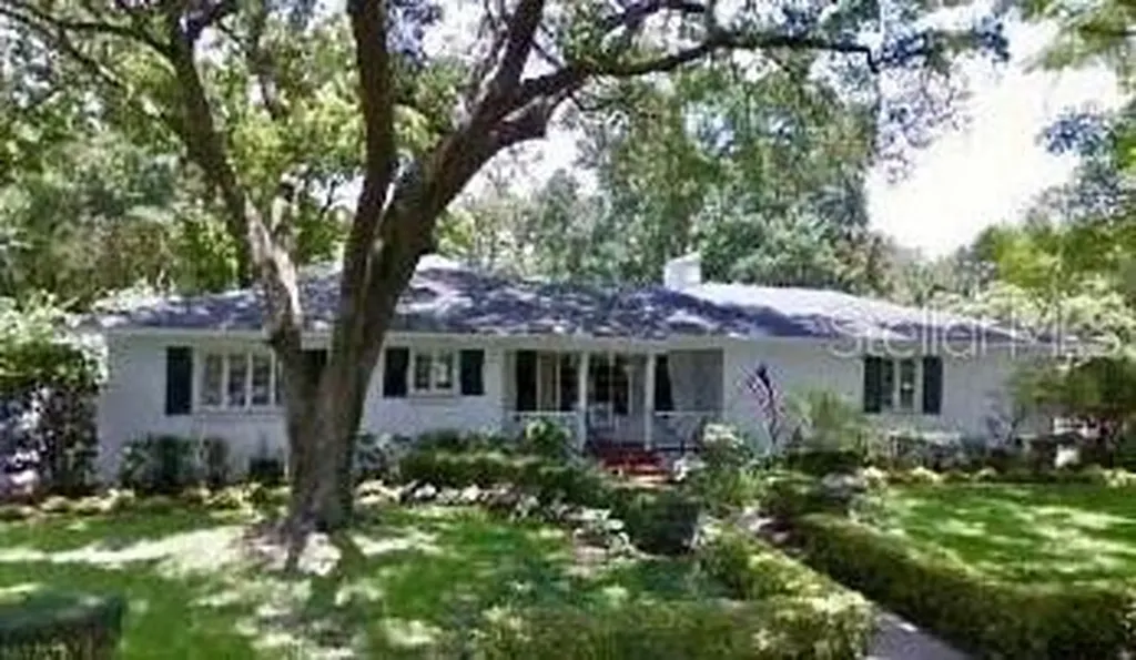 3301 W Lykes Avenue Tampa FL 33609