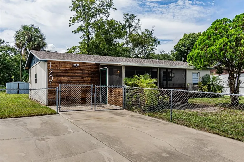 1201 W 20th Street Sanford FL 32771