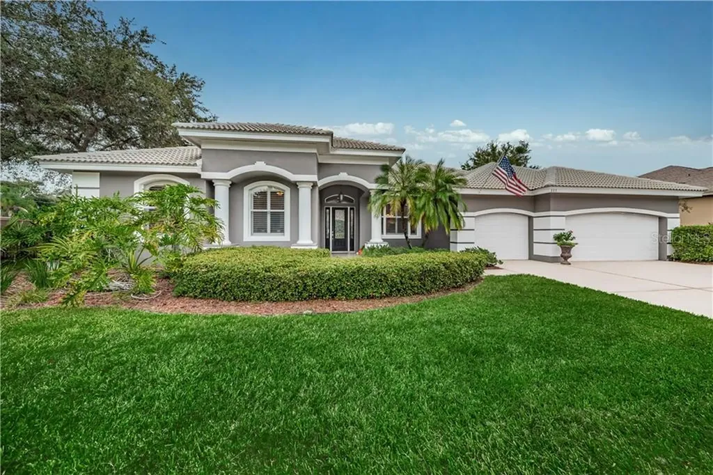 227 Highland Woods Drive Safety Harbor FL 34695