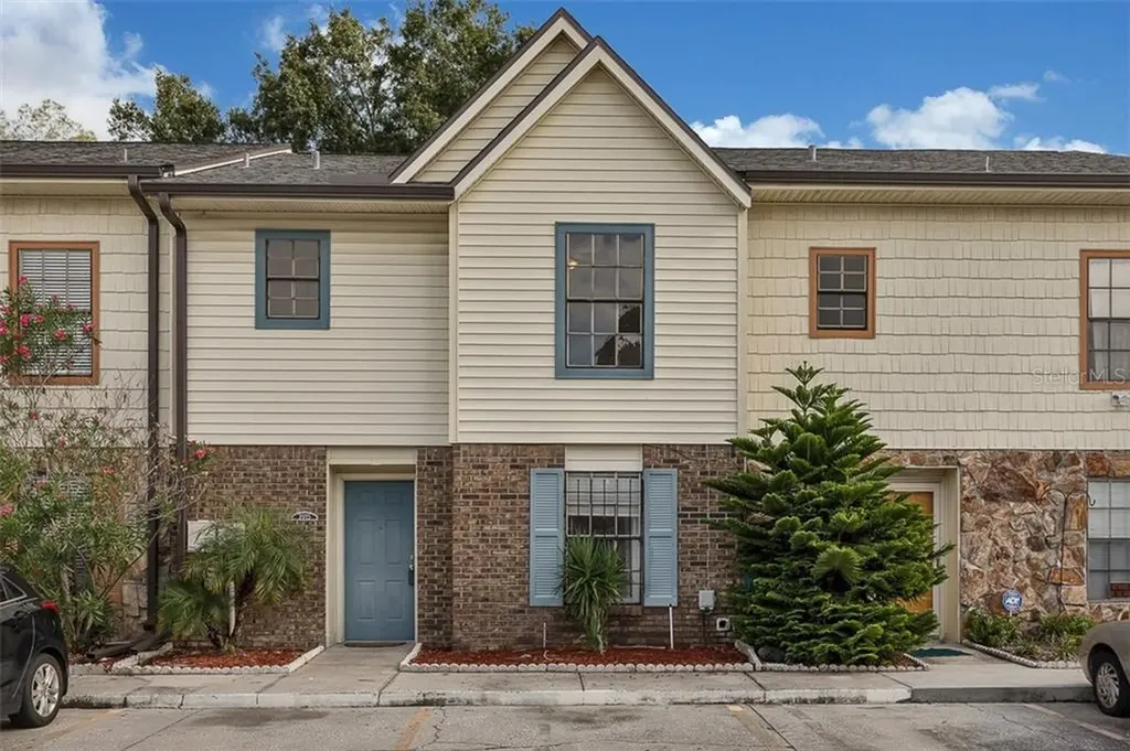 3915 Carroll Pines Court Tampa FL 33614