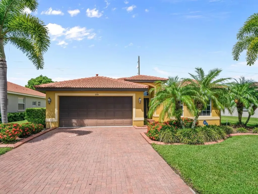 6935 74th Street Circle E Bradenton FL 34203
