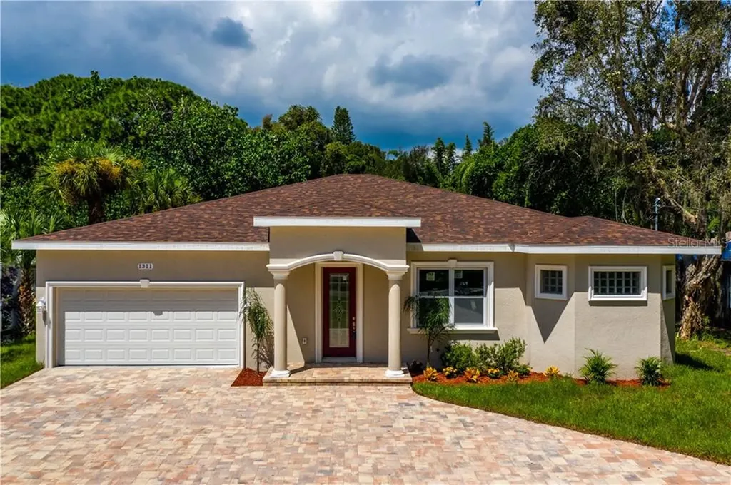 1311 Asturia Way S St Petersburg FL 33705