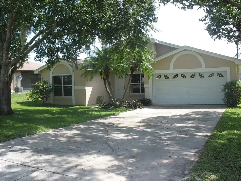 223 1st Street S Dundee FL 33838