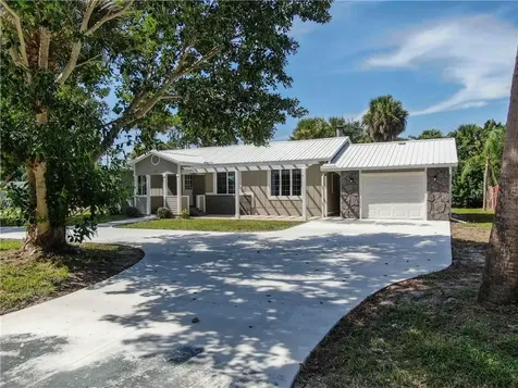 222 Pavonia Road Nokomis FL 34275