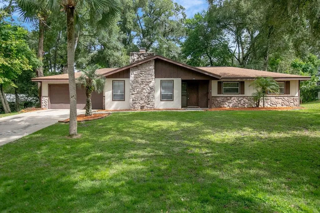 916 Lexington Road Deland FL 32720