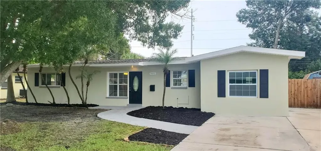 7481 10th Street N St Petersburg FL 33702