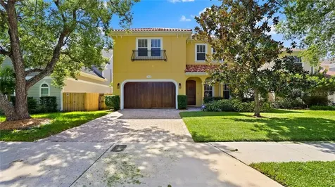 3913 S Kenwood Avenue Tampa FL 33611