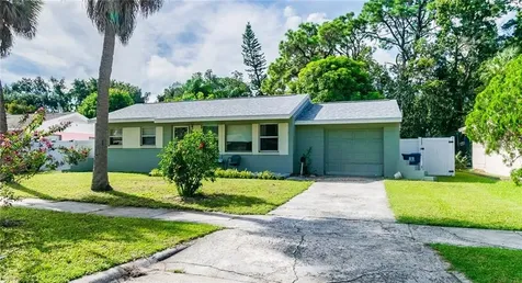 718 27th Avenue S St Petersburg FL 33705
