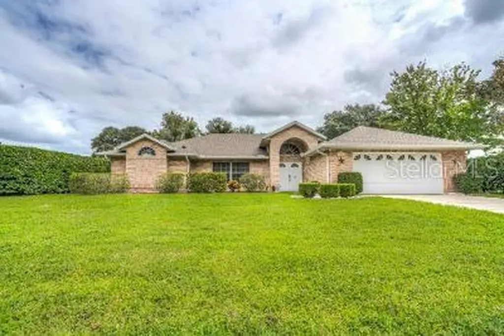 2040 Dumas Drive Deltona FL 32738