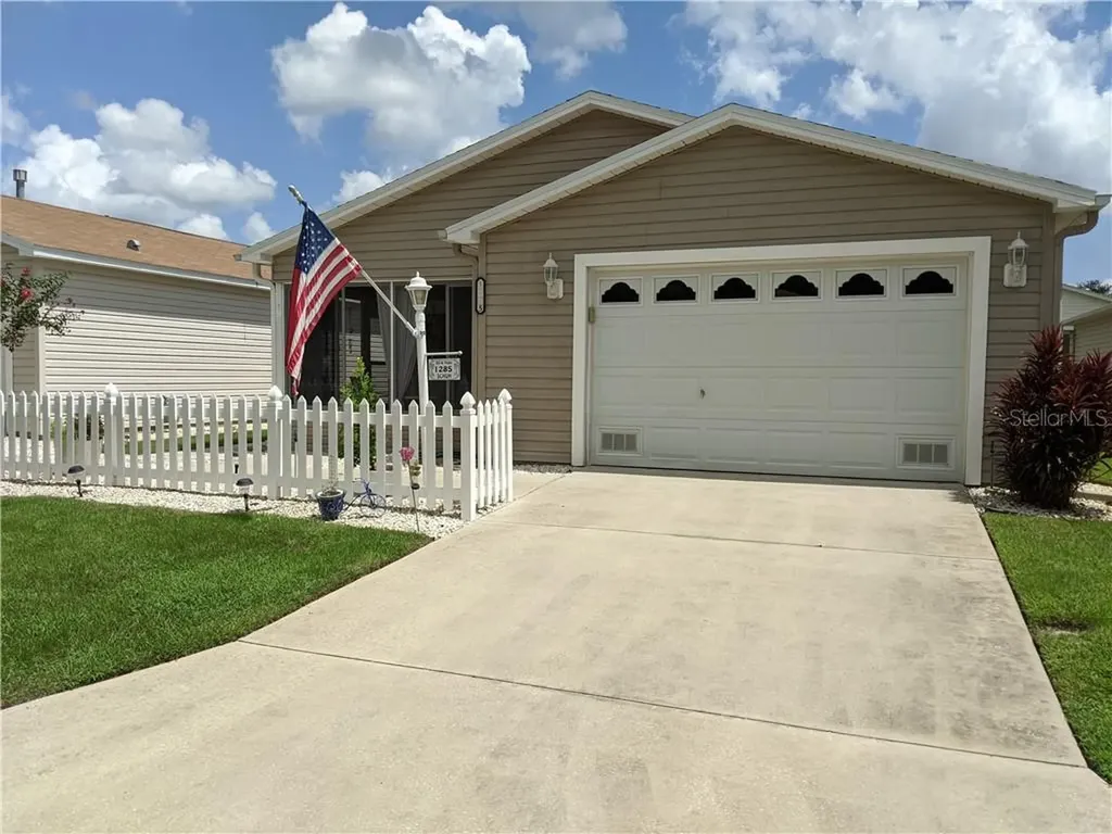 1285 Chesnee Place The Villages FL 32162