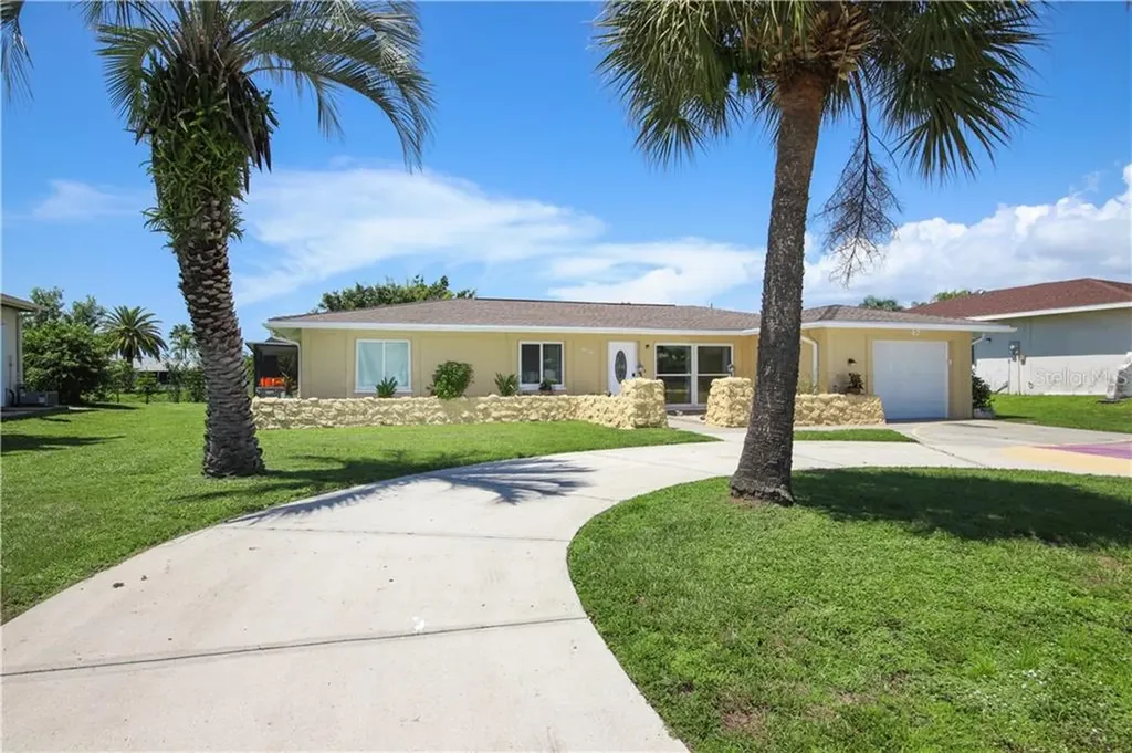 42 Annapolis Lane Rotonda West FL 33947