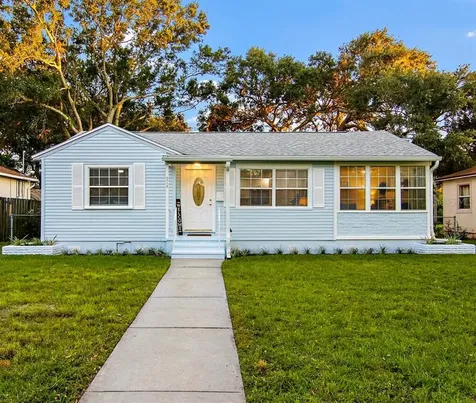 214 37th Avenue NE St Petersburg FL 33704
