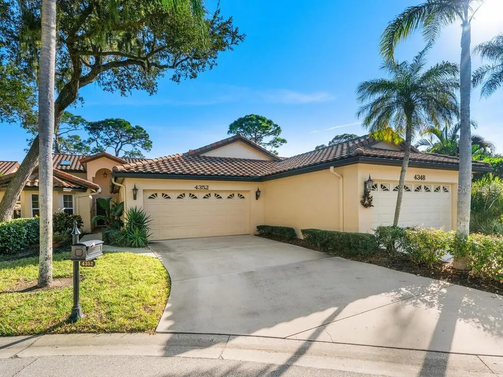 4352 Camino Madera Sarasota FL 34238