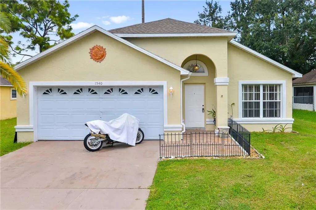 1540 Tina Lane Kissimmee FL 34744