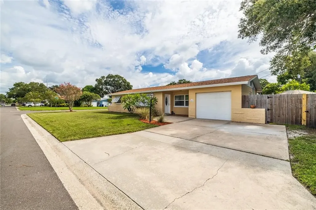 1871 55th Street N St Petersburg FL 33710