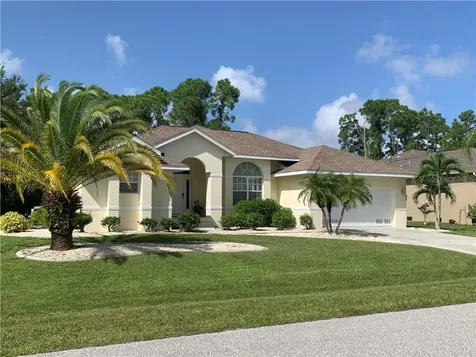 18 Tournament Road Rotonda West FL 33947