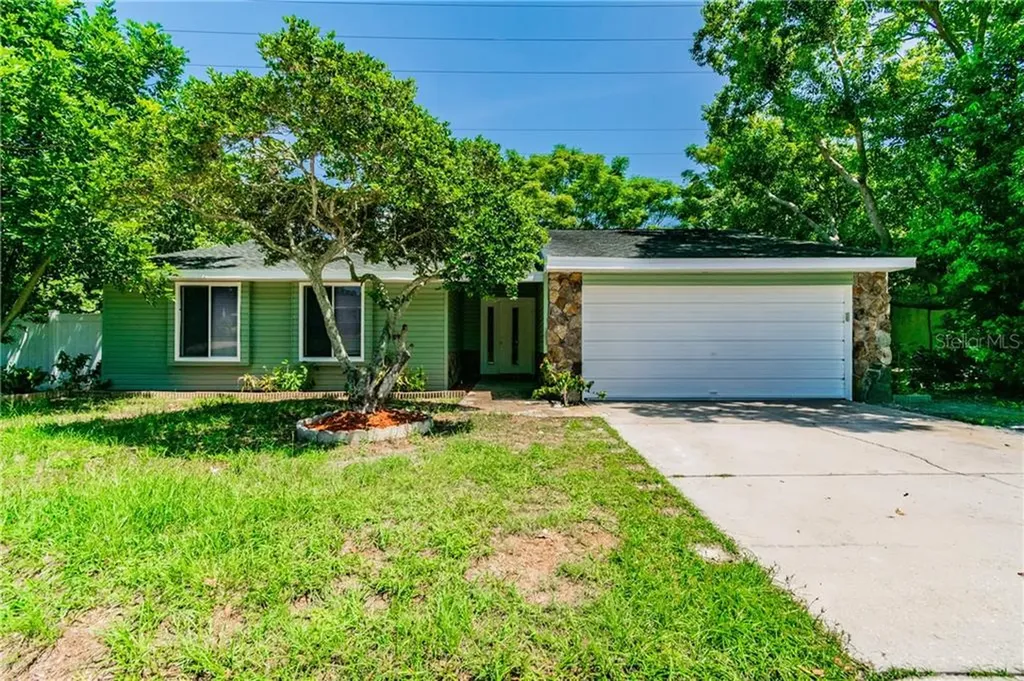 318 Oakhill Court Palm Harbor FL 34683
