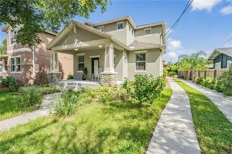 1218 E Giddens Avenue Tampa FL 33603