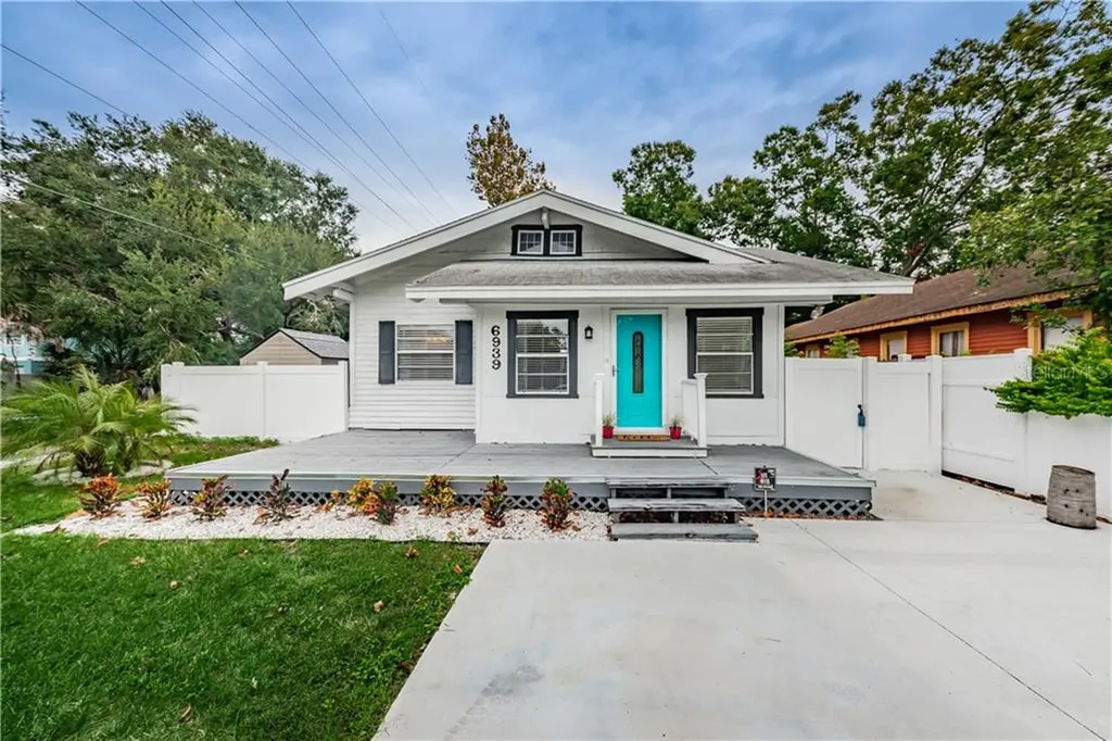 6939 3rd Street N St Petersburg FL 33702