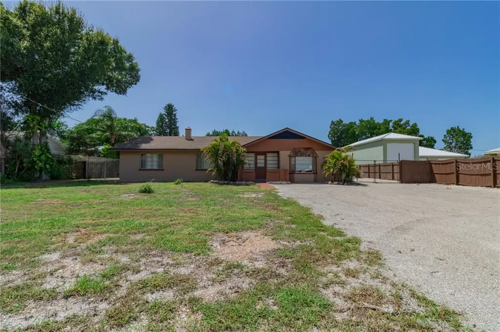 804 59th Street NW Bradenton FL 34209