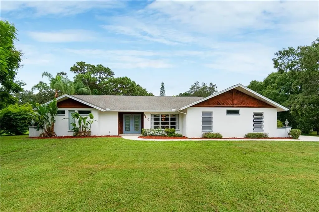 1812 Whispering Pines Circle Englewood FL 34223