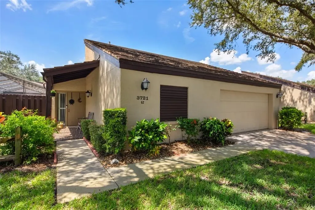 3721 Glen Oaks Manor Drive Sarasota FL 34232