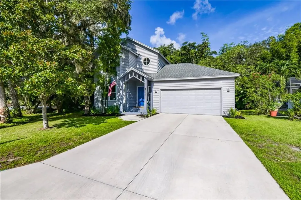 822 Hammockwood Court Sarasota FL 34232