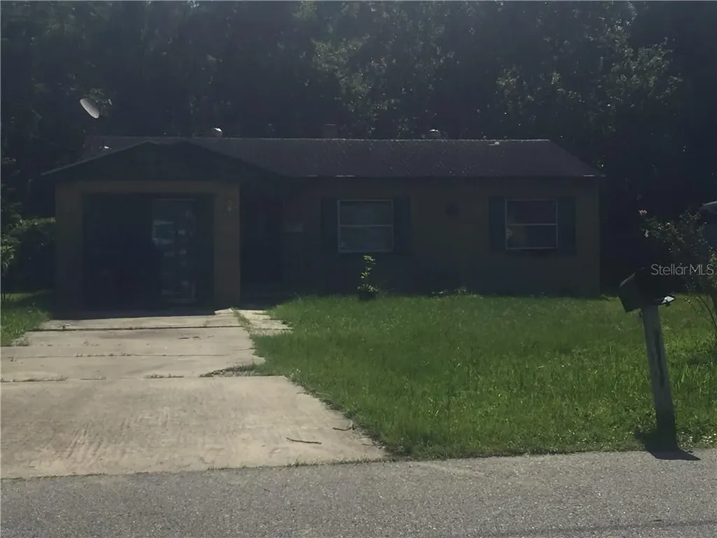 869 Kensington Drive Orlando FL 32808