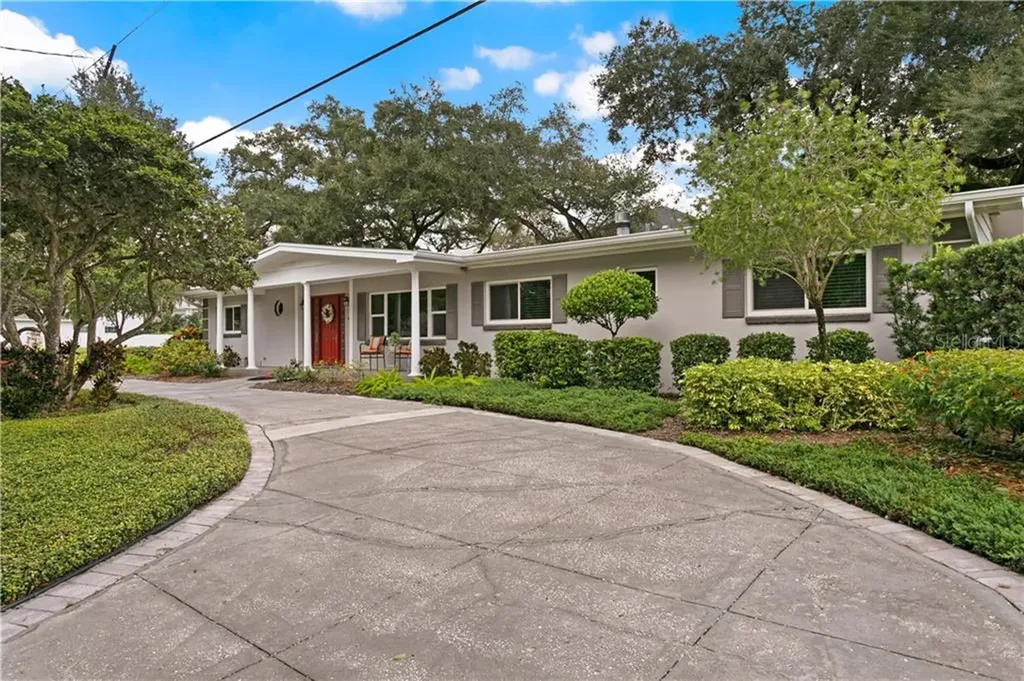 3920 W Azeele Street Tampa FL 33609