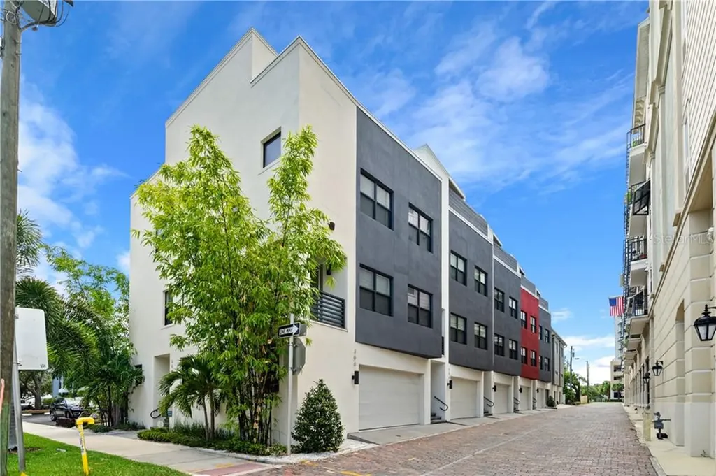 324 Delmar Terrace S St Petersburg FL 33701