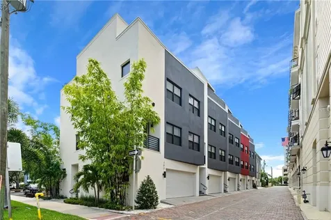 324 Delmar Terrace S St Petersburg FL 33701