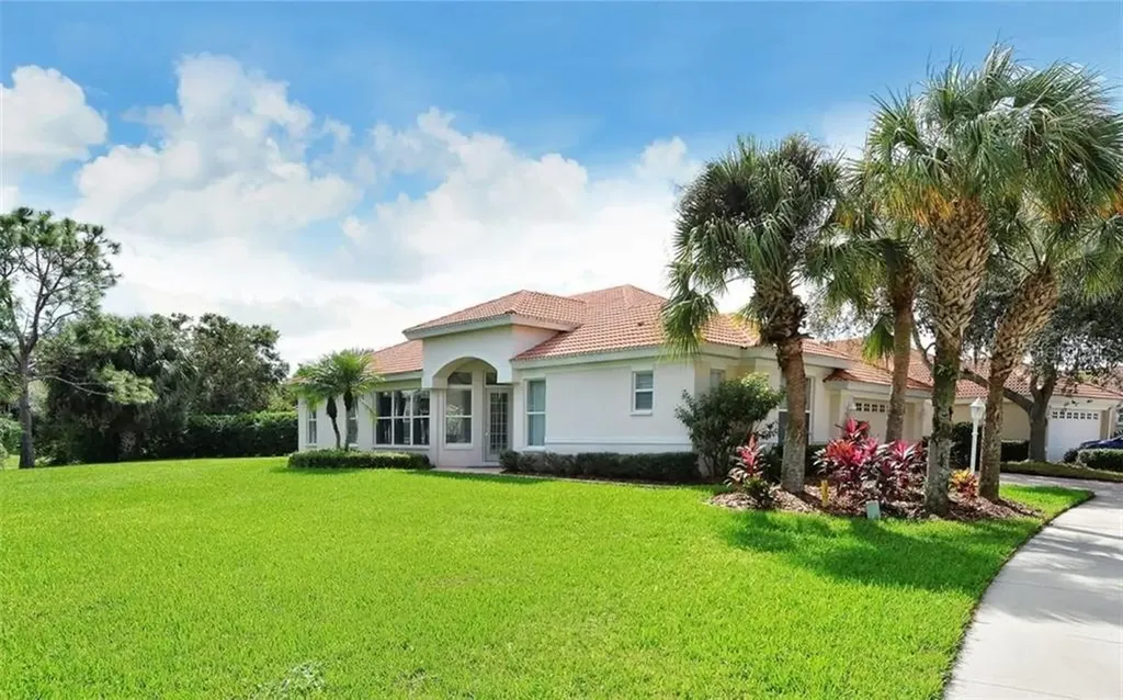5071 Hanging Moss Lane Sarasota FL 34238