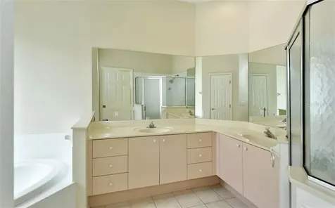 5071 Hanging Moss Lane Sarasota FL 34238