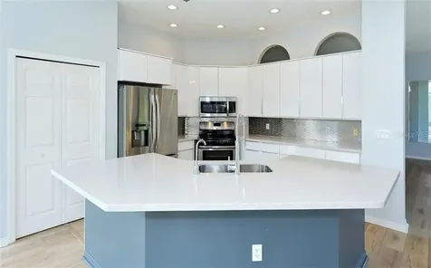 5071 Hanging Moss Lane Sarasota FL 34238