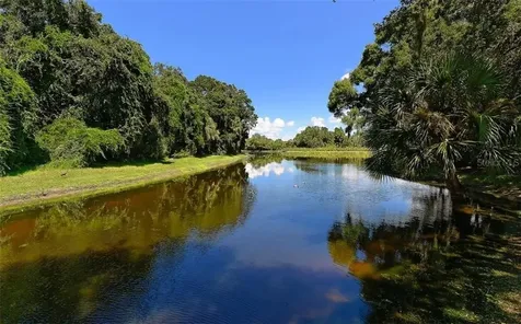 5071 Hanging Moss Lane Sarasota FL 34238