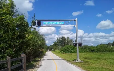 5071 Hanging Moss Lane Sarasota FL 34238