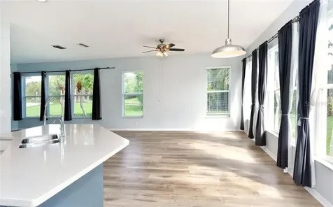 5071 Hanging Moss Lane Sarasota FL 34238