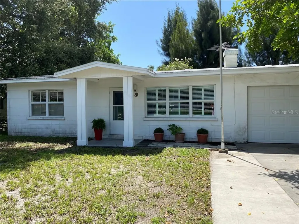 2350 Milford Circle Sarasota FL 34239