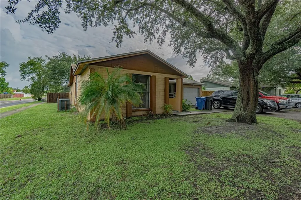 10109 Hickory Hollow Court Tampa FL 33615