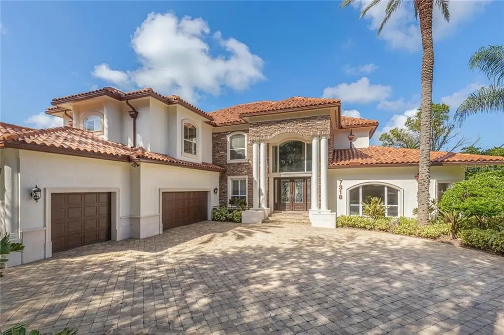 7318 Sawgrass Point Drive N Pinellas Park FL 33782