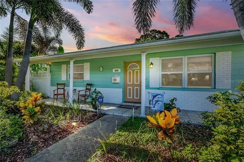 834 50th Avenue N St Petersburg FL 33703