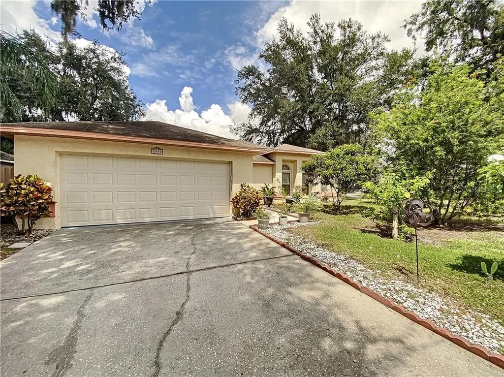 2942 Vienna Lane Kissimmee FL 34744