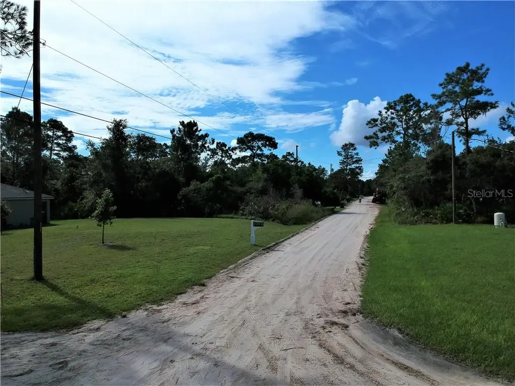 1070 10th Avenue Deland FL 32724