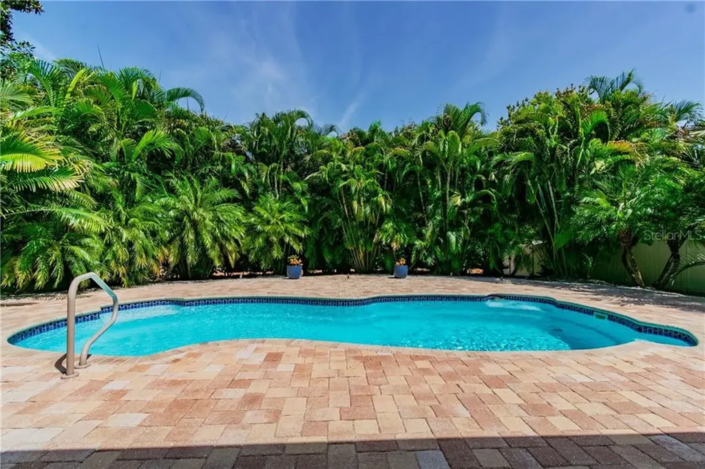 3048 Kapok Kove Drive Clearwater FL 33759